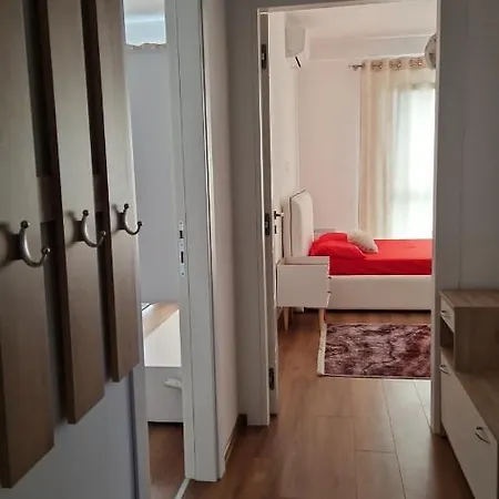 Deluxe No 9 Tirana