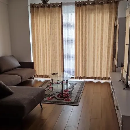 Deluxe No 9 * Tirana
